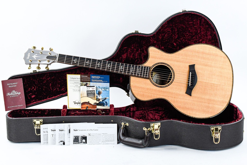 Taylor 914ce First Edition Rosewood Sitka 2015-1.jpg