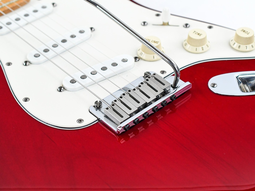 [N552587] Fender American Standard Stratocaster Cherry Burst 1995-10.jpg
