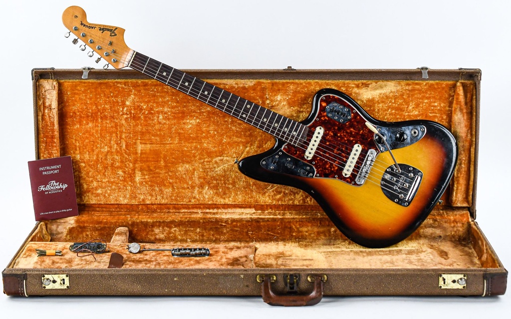 [L79485] Fender Jaguar Three Tone Sunburst 1965-1.jpg