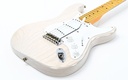 Fender Eric Clapton Signature Stratocaster Journeyman Relic Maple Fingerboard Aged White Blonde-12.jpg