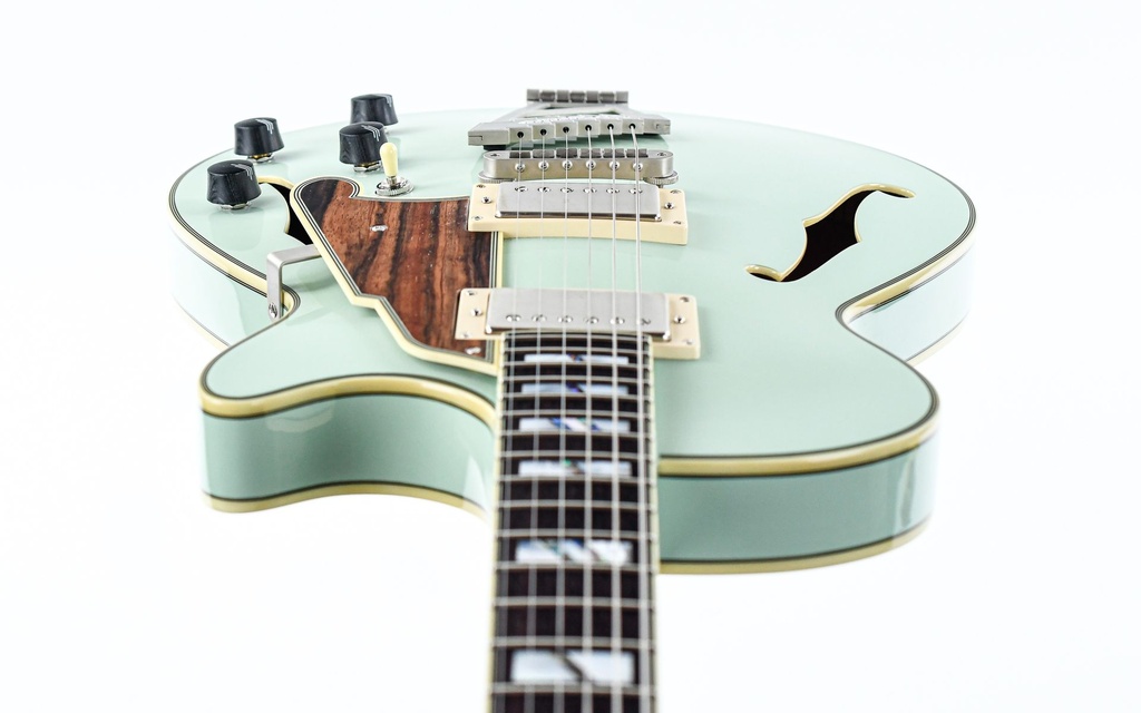 D Angelico Deluxe SS LE Stairstep Sage Recent-13.jpg