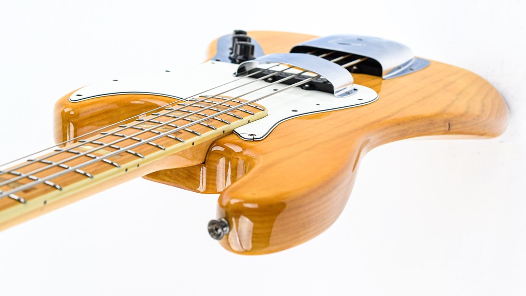 Fender Jazz Bass 1974-8.jpg