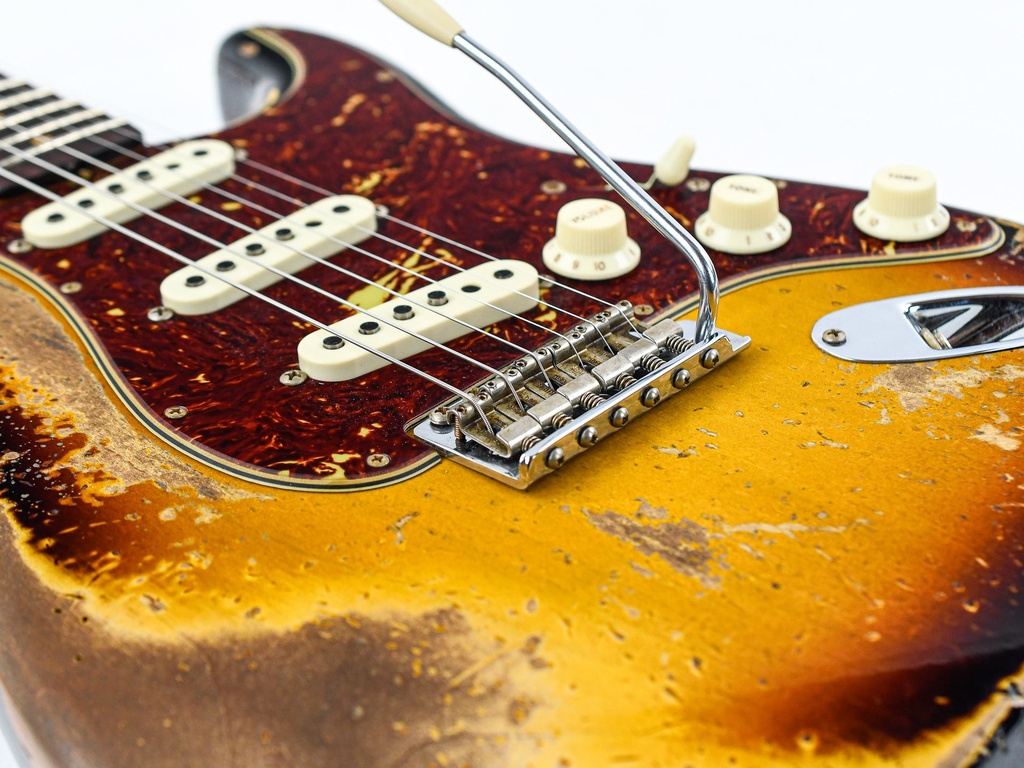 Fender Custom Shop LTD 61 Stratocaster Super Heavy Relic-11.jpg