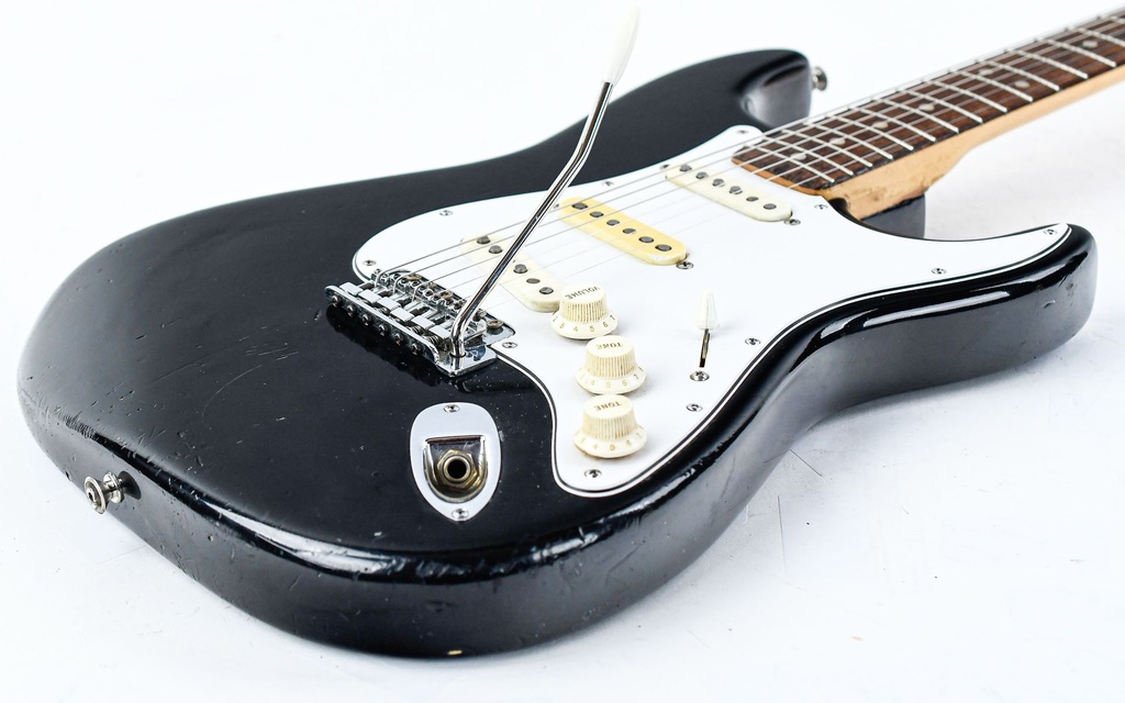 Fender Stratocaster Black 1973-11.jpg