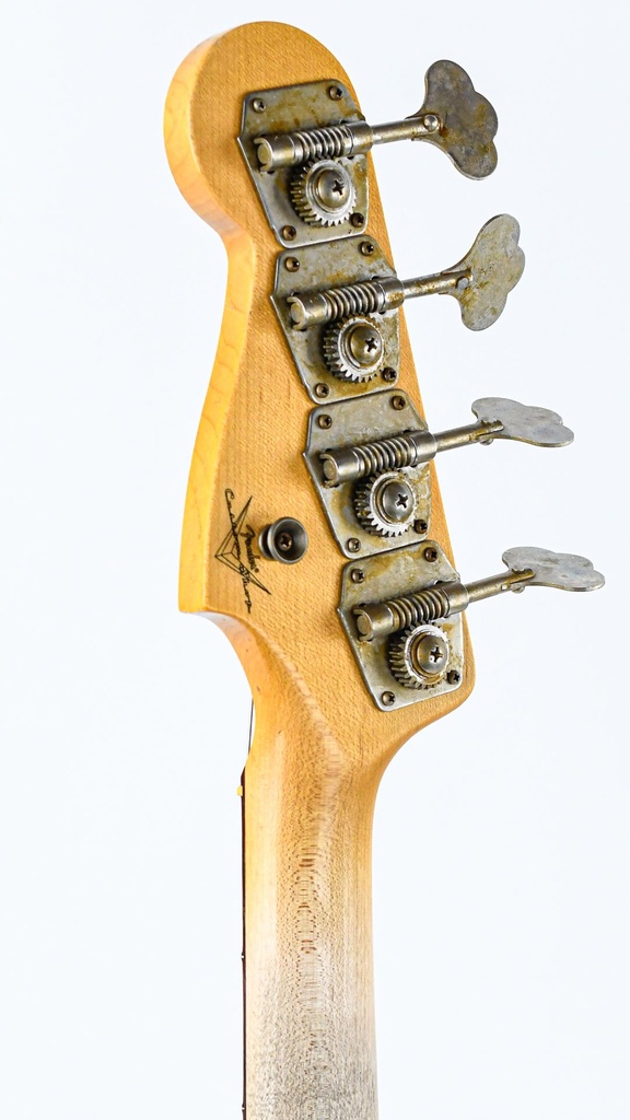 Fender Custom Shop B3 64 Precision Bass Relic Aged Vintage White-6.jpg