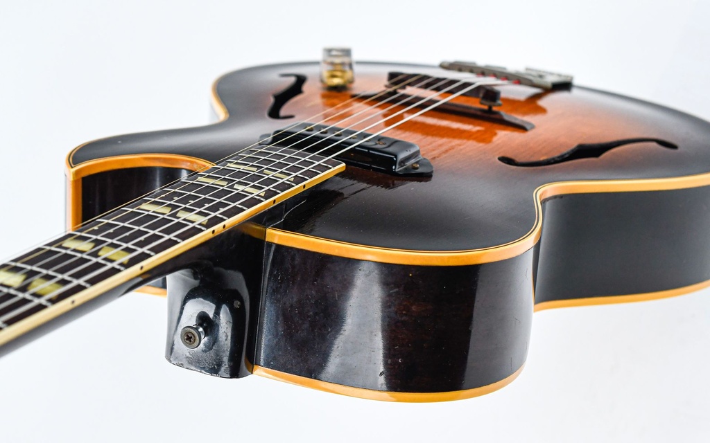 Gibson ES175 Sunburst 1950-8.jpg