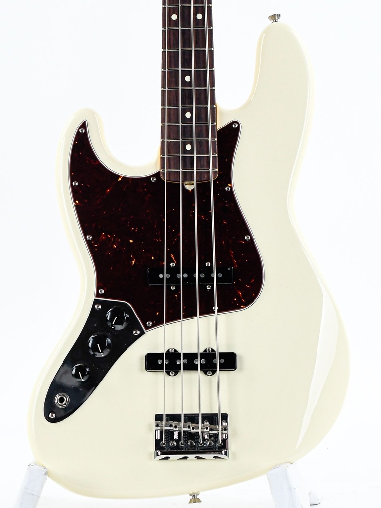 Fender American Pro II Jazz Bass Olympic White RW Lefty 2021-3.jpg