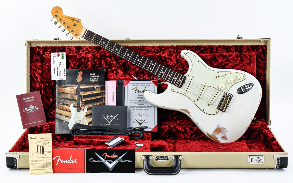 Fender Custom Shop LTD Edition 63 Stratocaster Aged Olympic White Heavy Relic-1.jpg