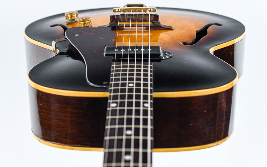 [FON1954] Gibson ES125 Sunburst 1954-12.jpg