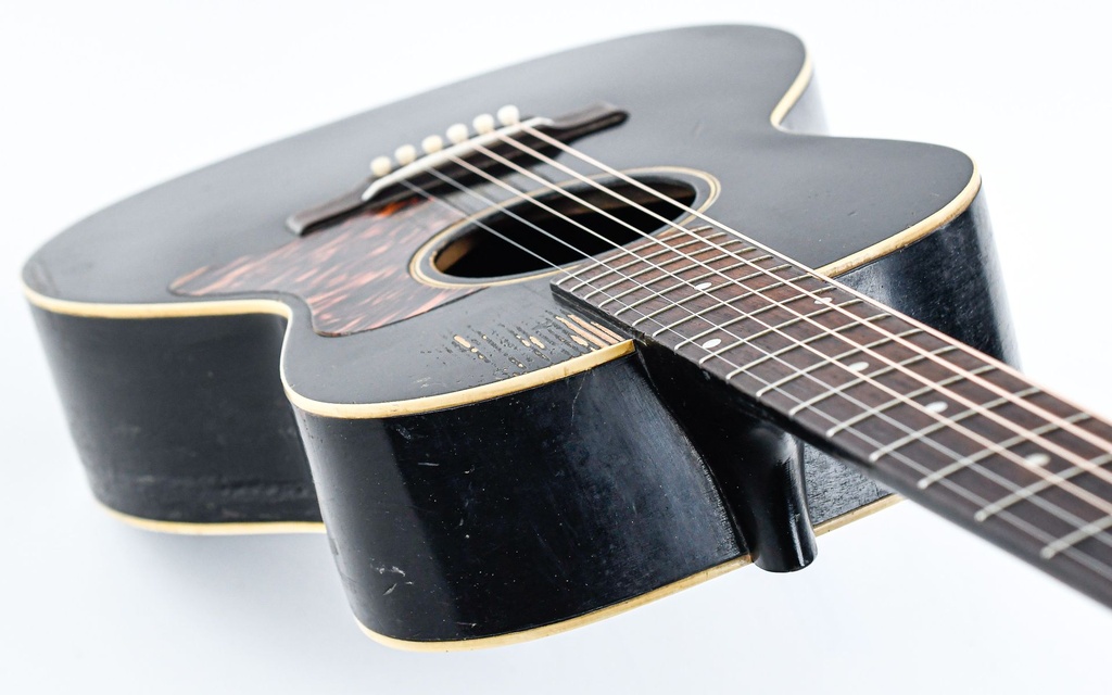 [XX76] Gibson L00 Ebony 1937-8.jpg