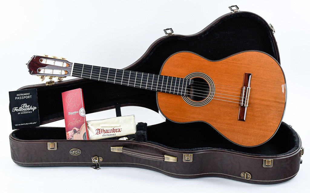 Alhambra Signature Linea Professional Cedar Concert.jpg