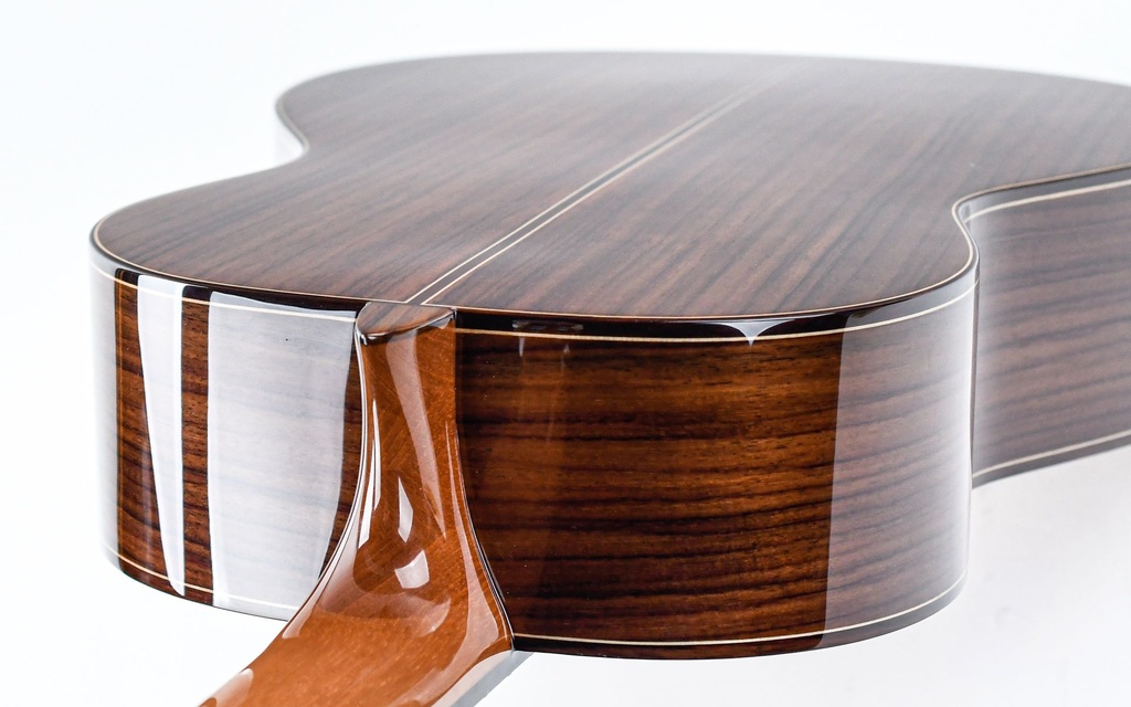 Alhambra Signature Linea Professional Cedar Concert-9.jpg