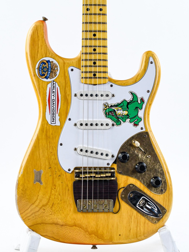 Fender Jerry Garcia Alligator Strat Relic 1-Piece Rift Sawn Maple Neck Aged Natural-5.jpg
