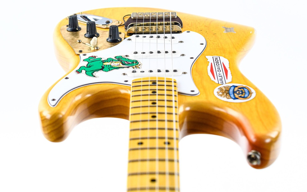 Fender Jerry Garcia Alligator Strat Relic 1-Piece Rift Sawn Maple Neck Aged Natural-17.jpg