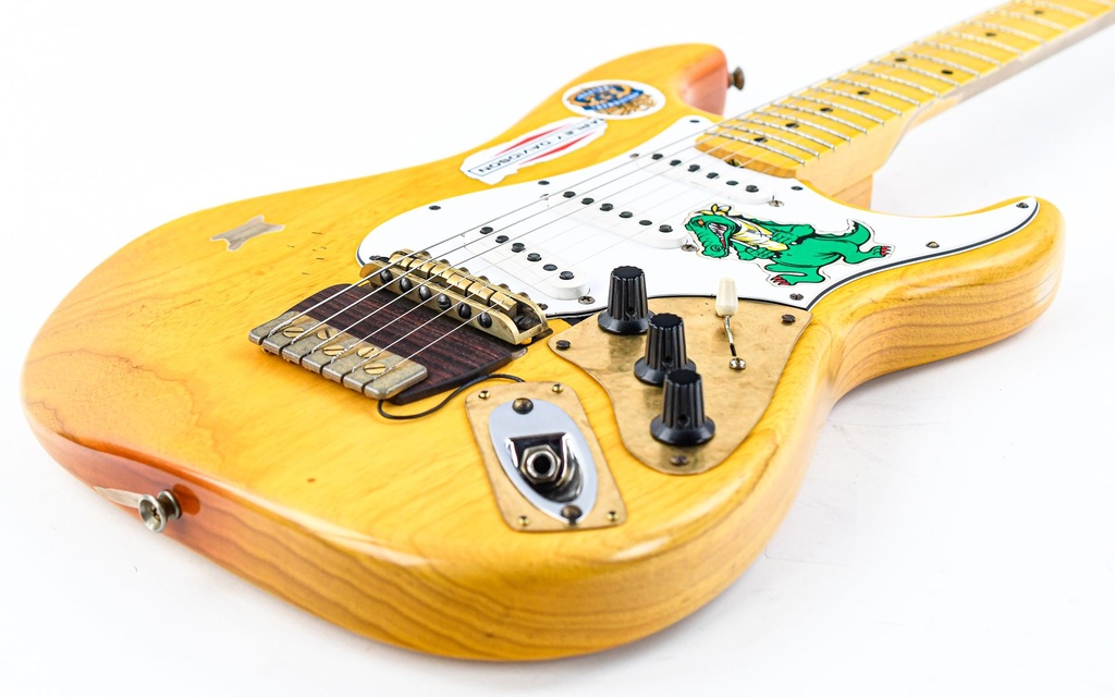 Fender Jerry Garcia Alligator Strat Relic 1-Piece Rift Sawn Maple Neck Aged Natural-15.jpg