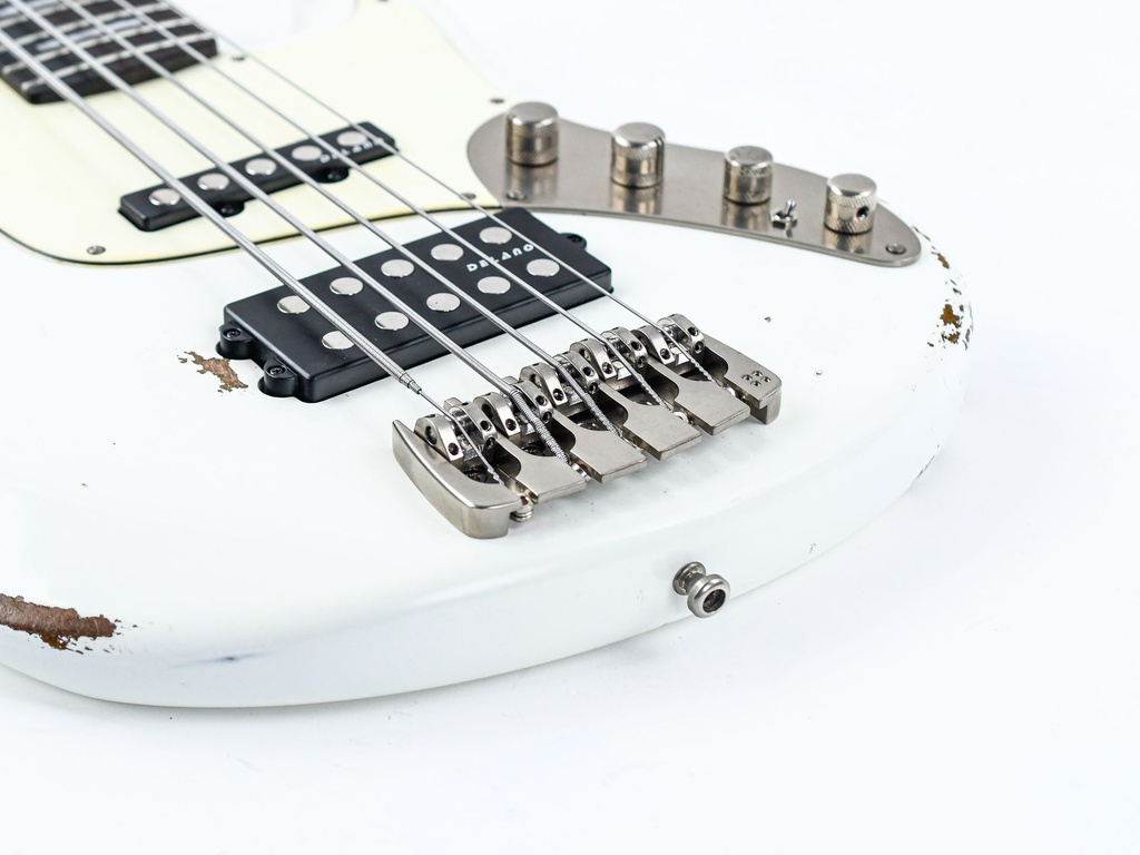 Sandberg California II TM Virgin White Hardcore Aged 5-String-10.jpg