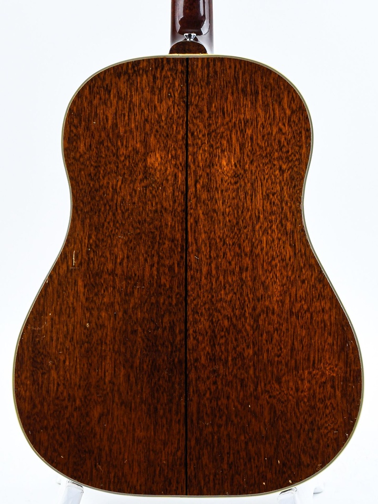Gibson Southern Jumbo Sunburst 1952-6.jpg