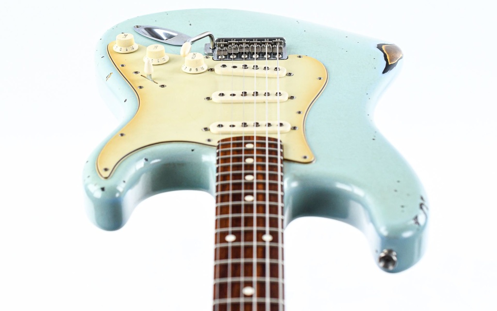 Fender Stratocaster Road Worn 60's Rosewood Sonic Blue 2016-12.jpg