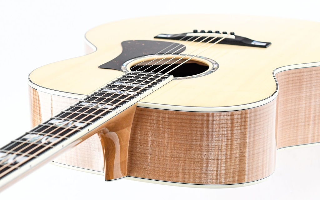 Eastman AC630 BD Flamed Maple Spruce 2021-8.jpg