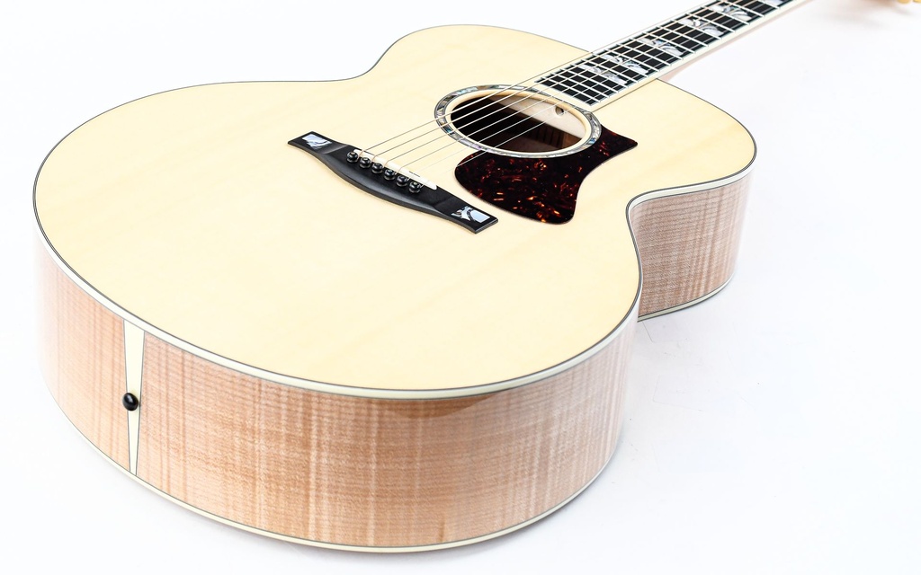 Eastman AC630 BD Flamed Maple Spruce 2021-12.jpg