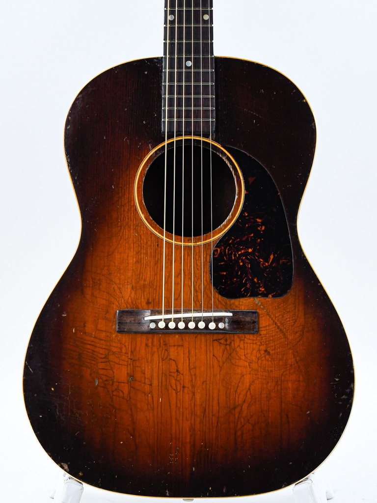 Gibson LG2 Sunburst 1948-3.jpg