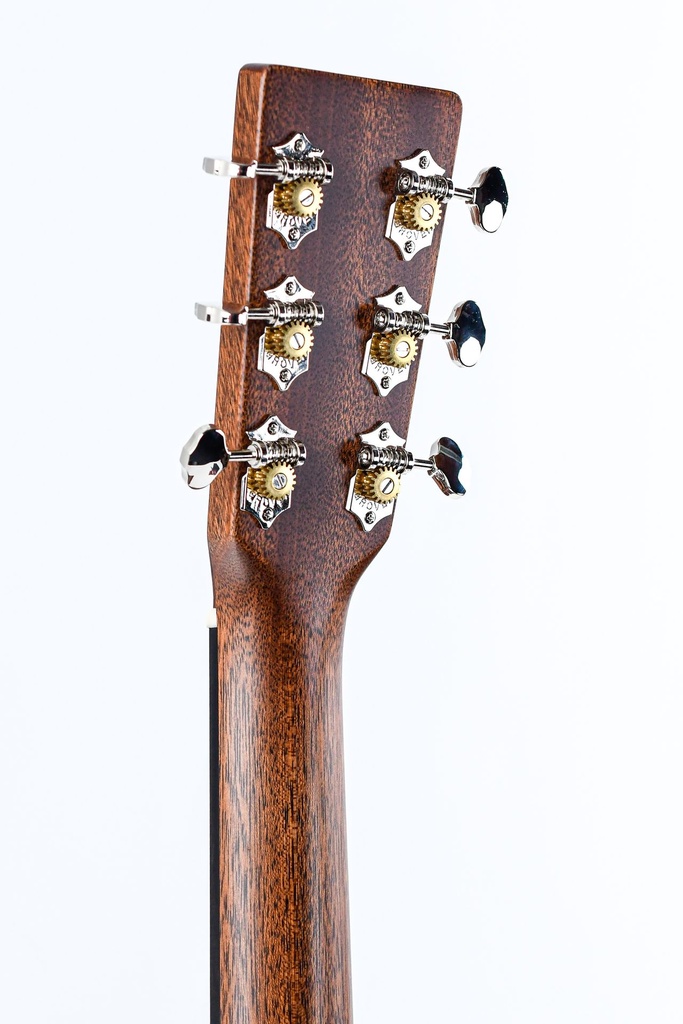 Martin D18 Satin-5.jpg