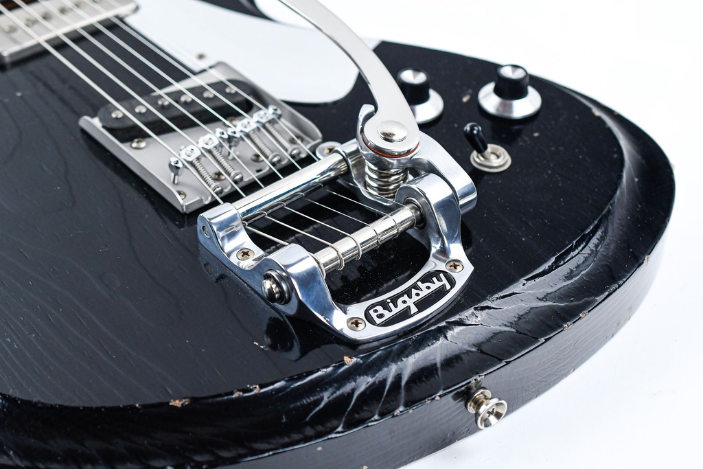 Novo Nucleus Solus F2 Bull Black Bigsby Ltd.-10.jpg