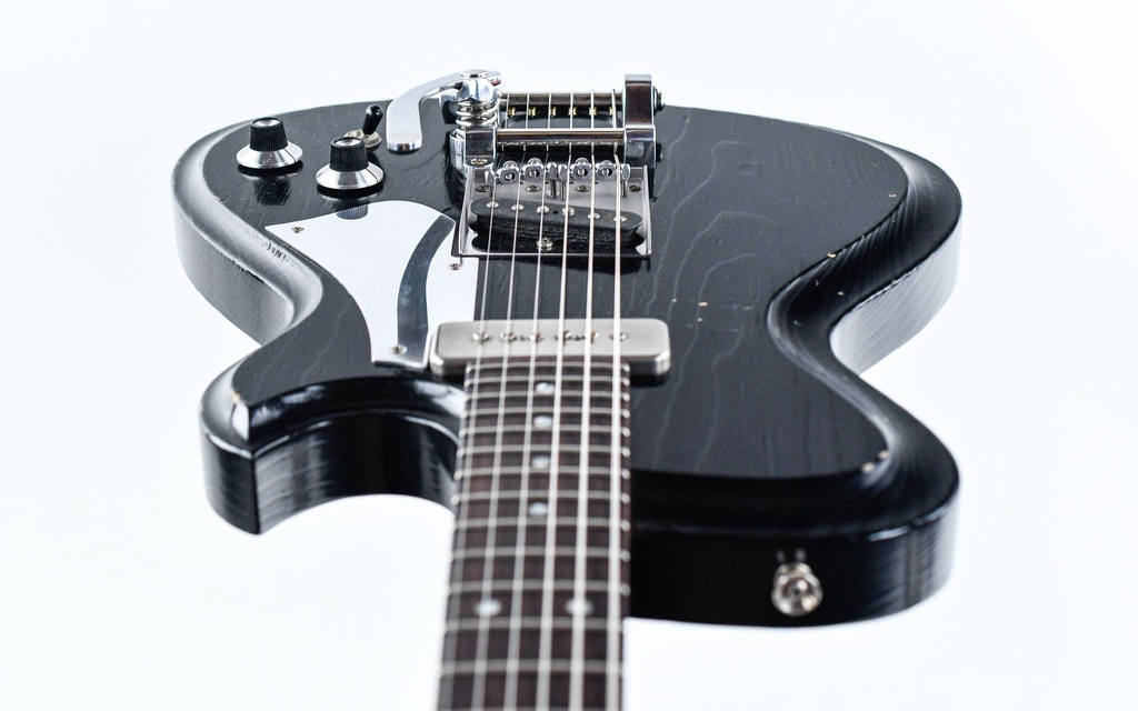 Novo Nucleus Solus F2 Bull Black Bigsby Ltd.-13.jpg