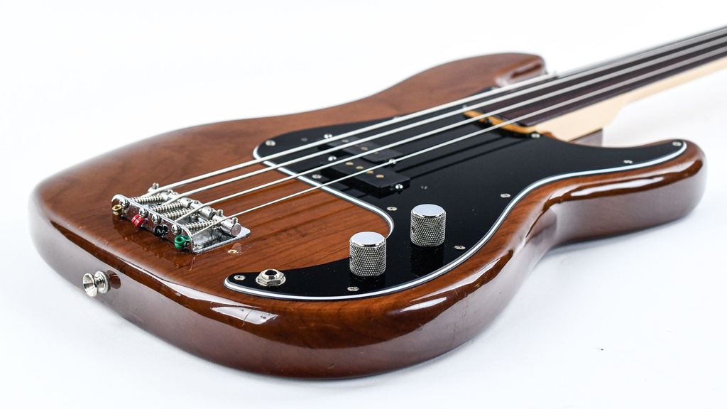 Fender Precision Fretless Walnut 1978-11.jpg