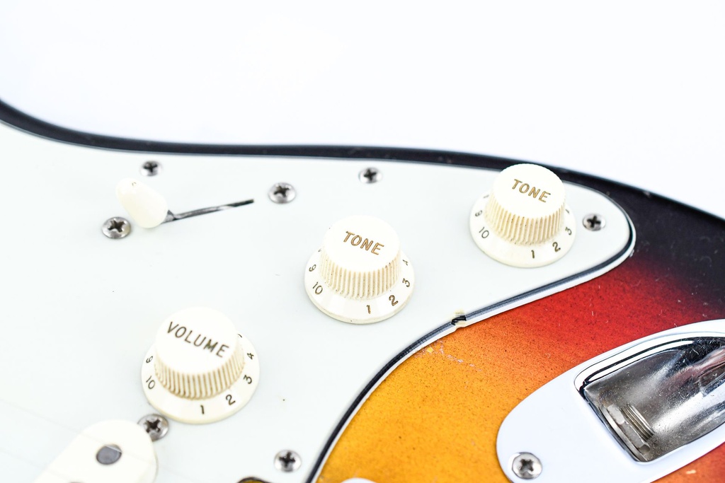 Fender Stratocaster Sunburst 1964-20.jpg