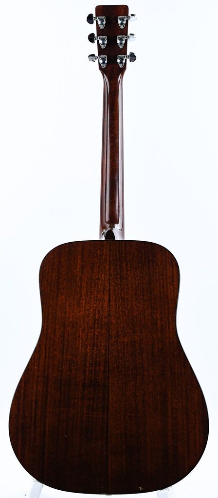 Martin D18 Shaded Sunburst 1977-7.jpg