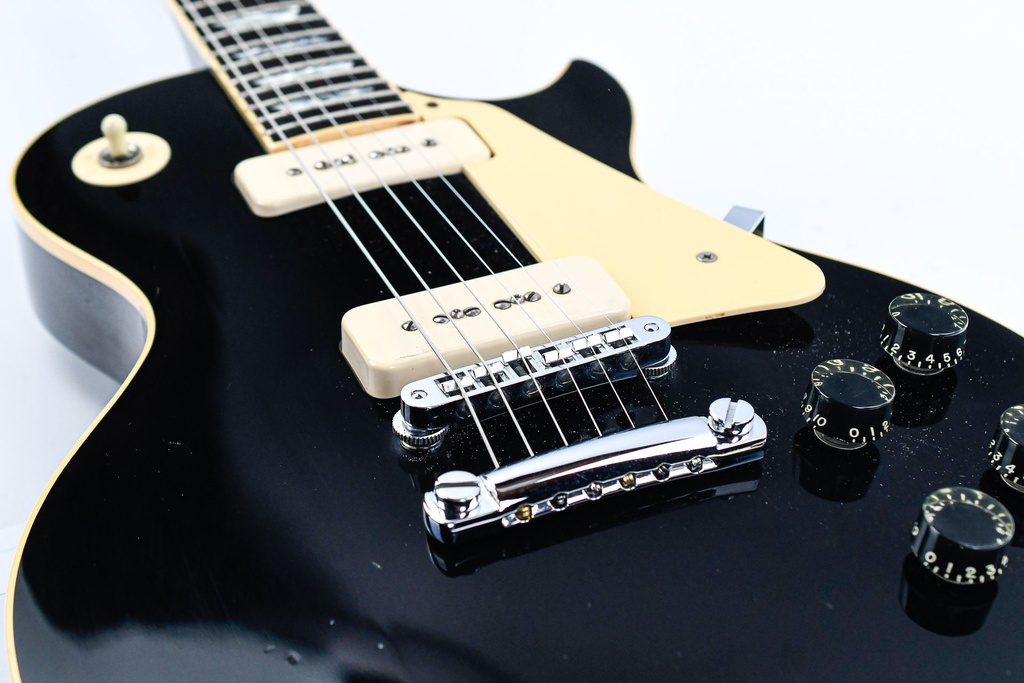 Gibson Les Paul Pro Deluxe Ebony 1979-11.jpg