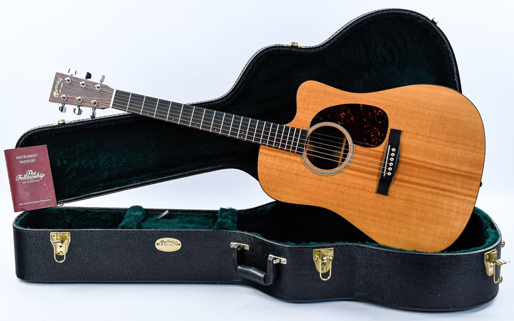 Martin DCPA4 Spruce Mahogany 2014-1.jpg