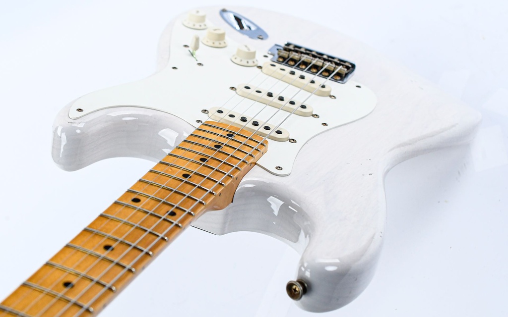 Fender Custom Shop 55 Stratocaster Journeyman White Blonde 2-9.jpg