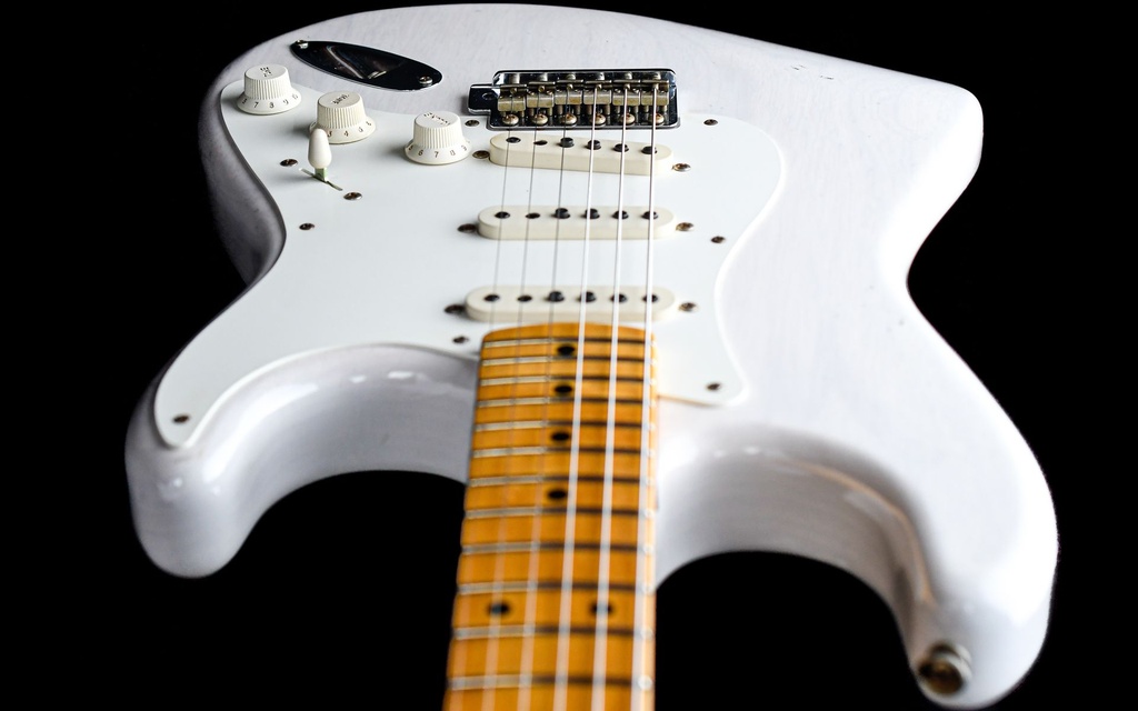 Fender Custom Shop 55 Stratocaster Journeyman White Blonde 2-13.jpg