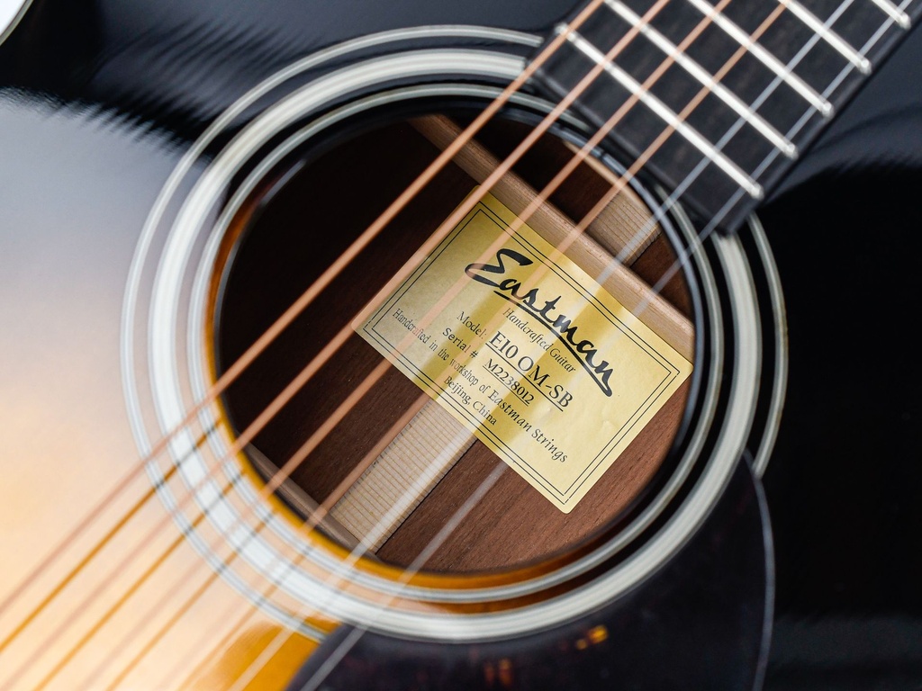 Eastman E10OM Sunburst-11.jpg