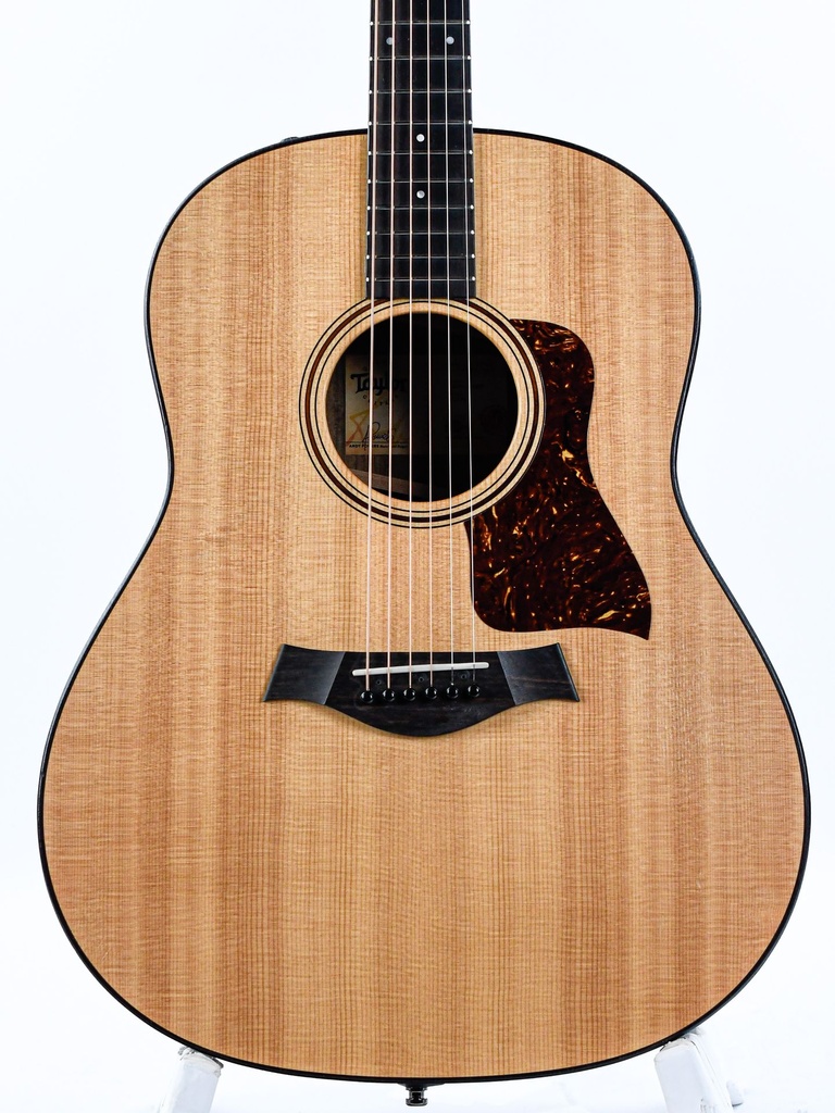 Taylor AD17e Natural 2021-3.jpg