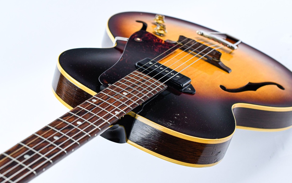 Gibson ES125T 1957-8.jpg