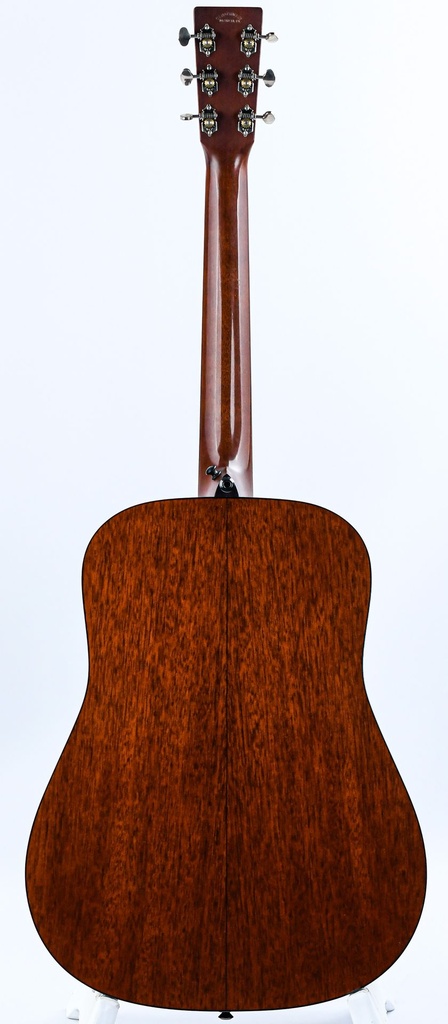 Martin D18GE Sunburst 2007-7.jpg