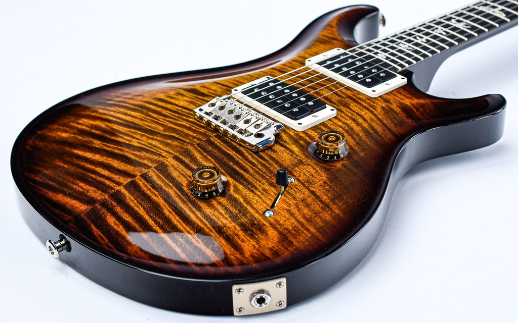 [CUM4FNHTI63_5-5V_BW_N] PRS Custom 24 Black Goldburst-12.jpg