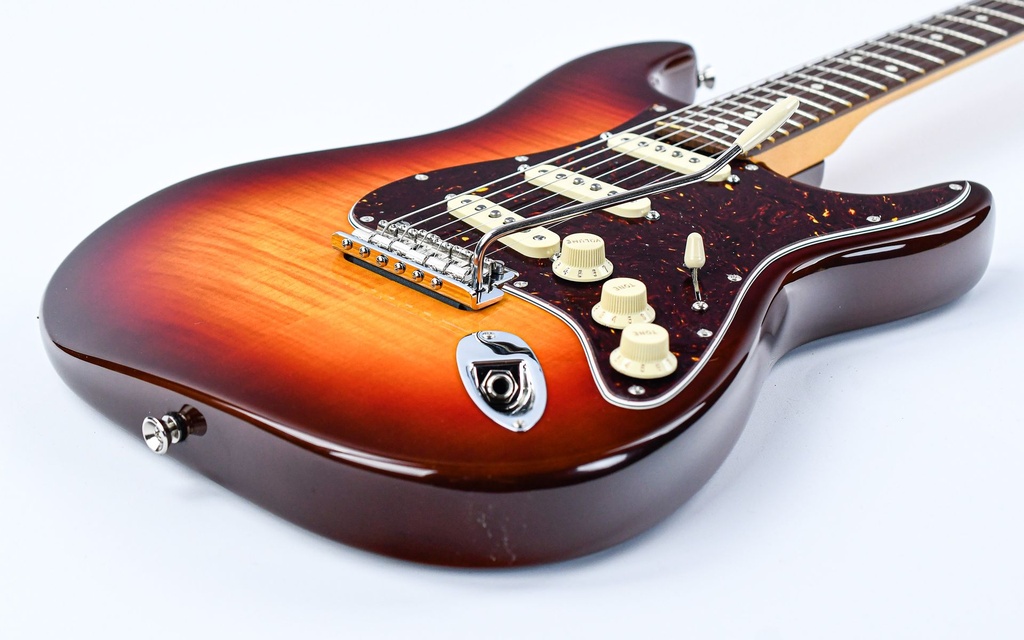 Fender 70th Anniversary American Professional II Stratocaster®, Rosewood Fingerboard, Comet Burst-11.jpg