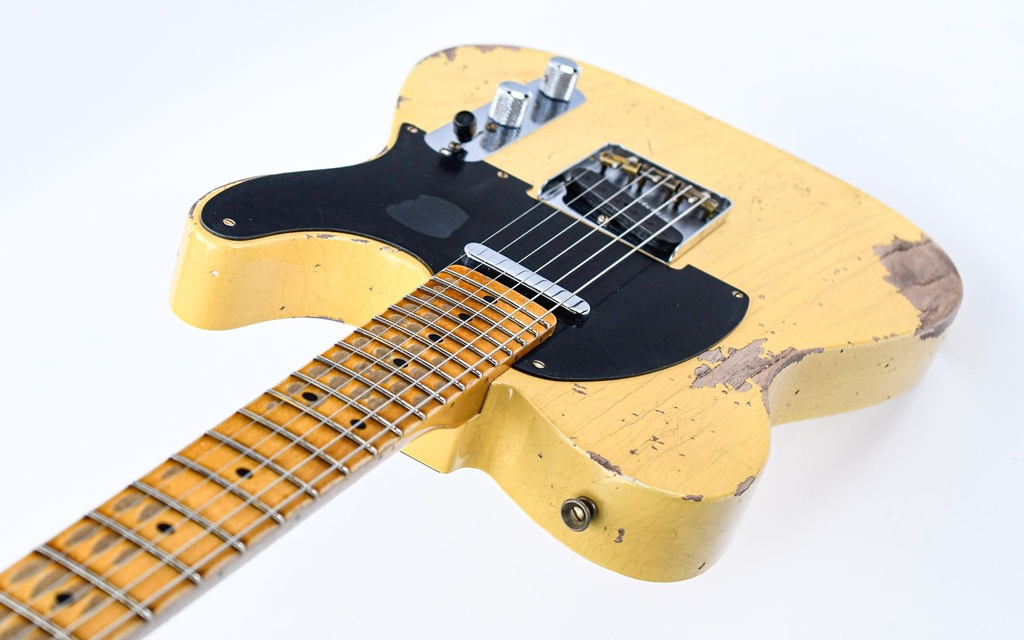 Fender Custom Shop 1951 Nocaster Blonde Heavy Relic-9.jpg