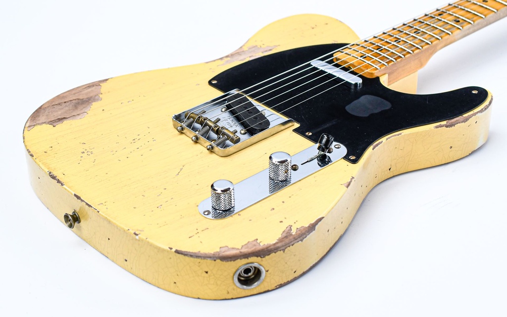 Fender Custom Shop 1951 Nocaster Blonde Heavy Relic-12.jpg