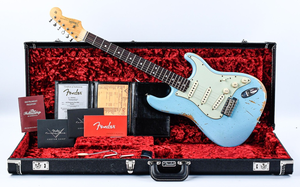 Fender Custom Shop Stratocaster 64 Heavy Relic Daphne Blue 2019-1.jpg