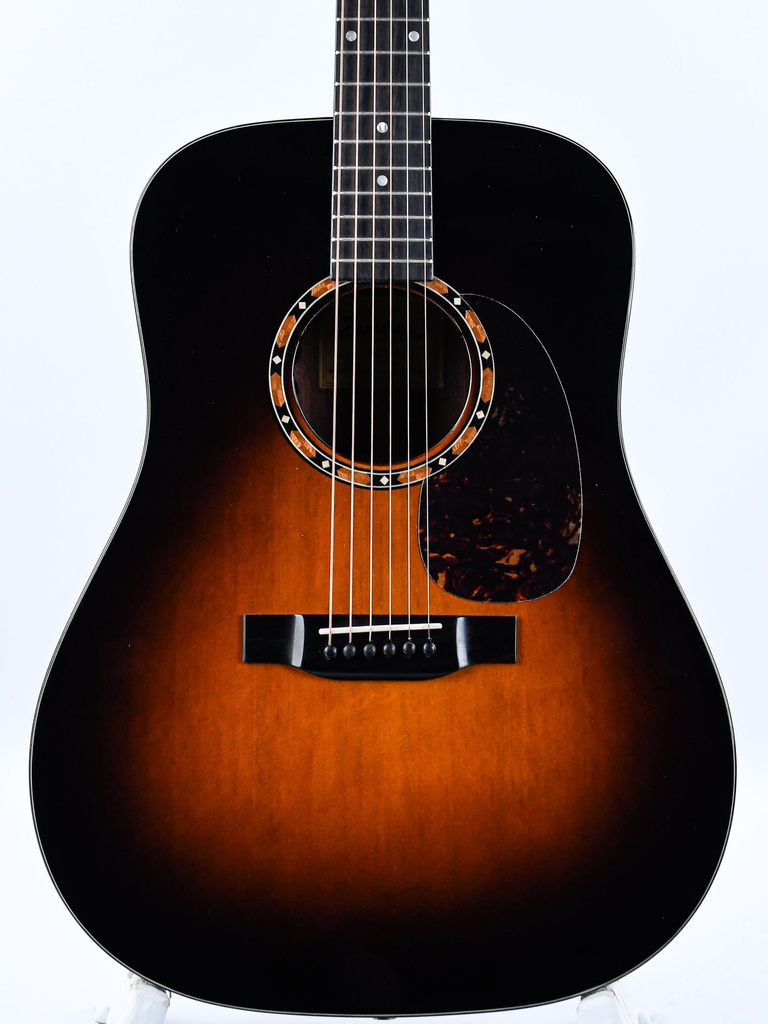 Eastman E2D Deluxe Sunburst-3.jpg