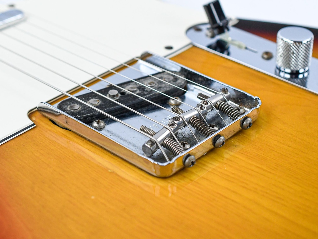 Fender 1975 Telecaster Sunburst-10.jpg