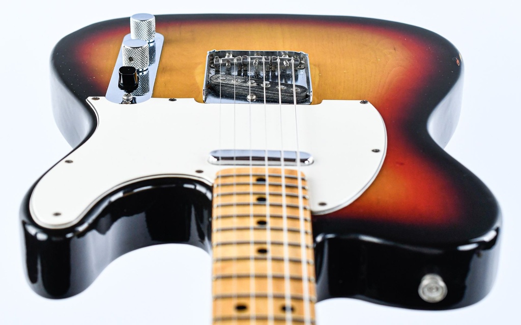 Fender 1975 Telecaster Sunburst-12.jpg