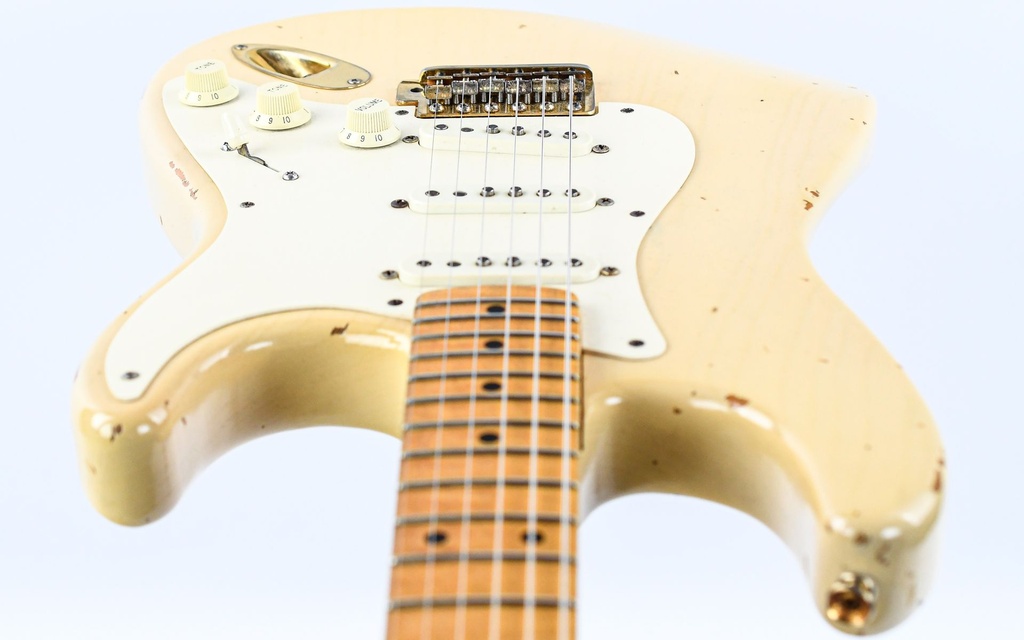 Fender Stratocaster Mary Kaye Cunetto 1998-12.jpg