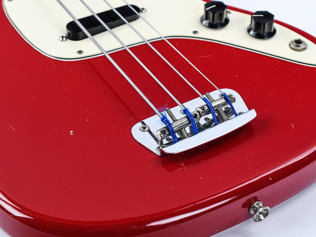 Fender Musicmaster Bass Dakota Red 1973-11.jpg