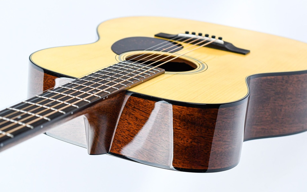 Martin Custom Shop OM18-8.jpg